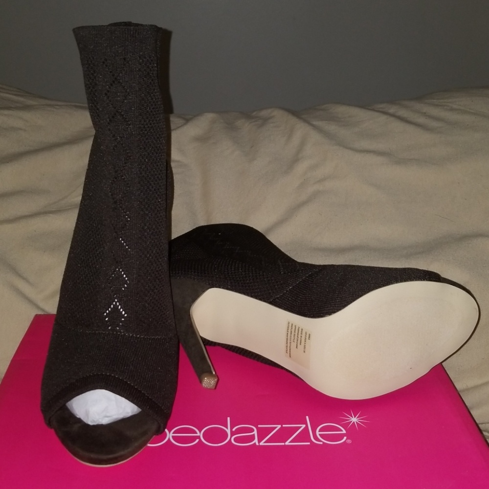 Boots - Picture 3 of 4